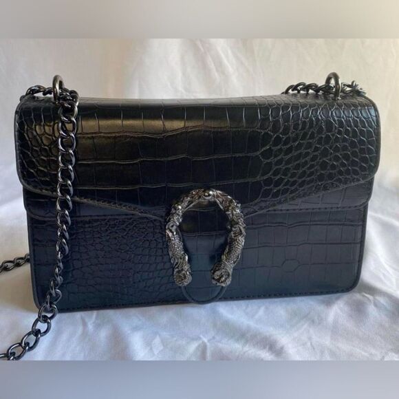 Luxury inspired Black Crocodile-Embossed Shoulder Bag - Picture 3 of 9